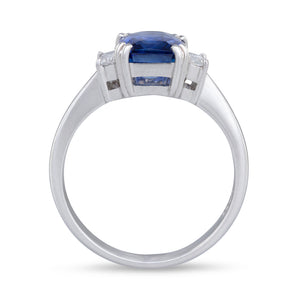 A 2.31ct Sri Lankan Sapphire Ring