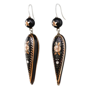 A Pair of Pique Drop Earrings