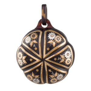 A Circular Pique Pendant