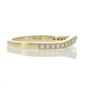 Soft Curved Yellow Gold Band