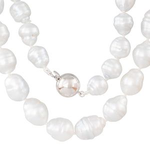 Opera Baroque White South Sea