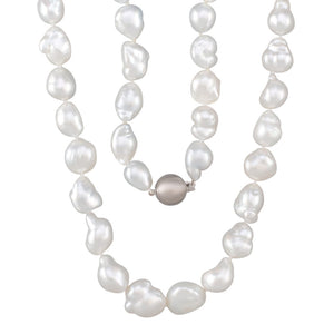 Baroque White South Sea Strand