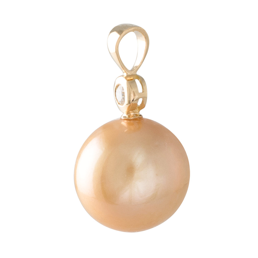 15mm Round Gold South Sea Pendant