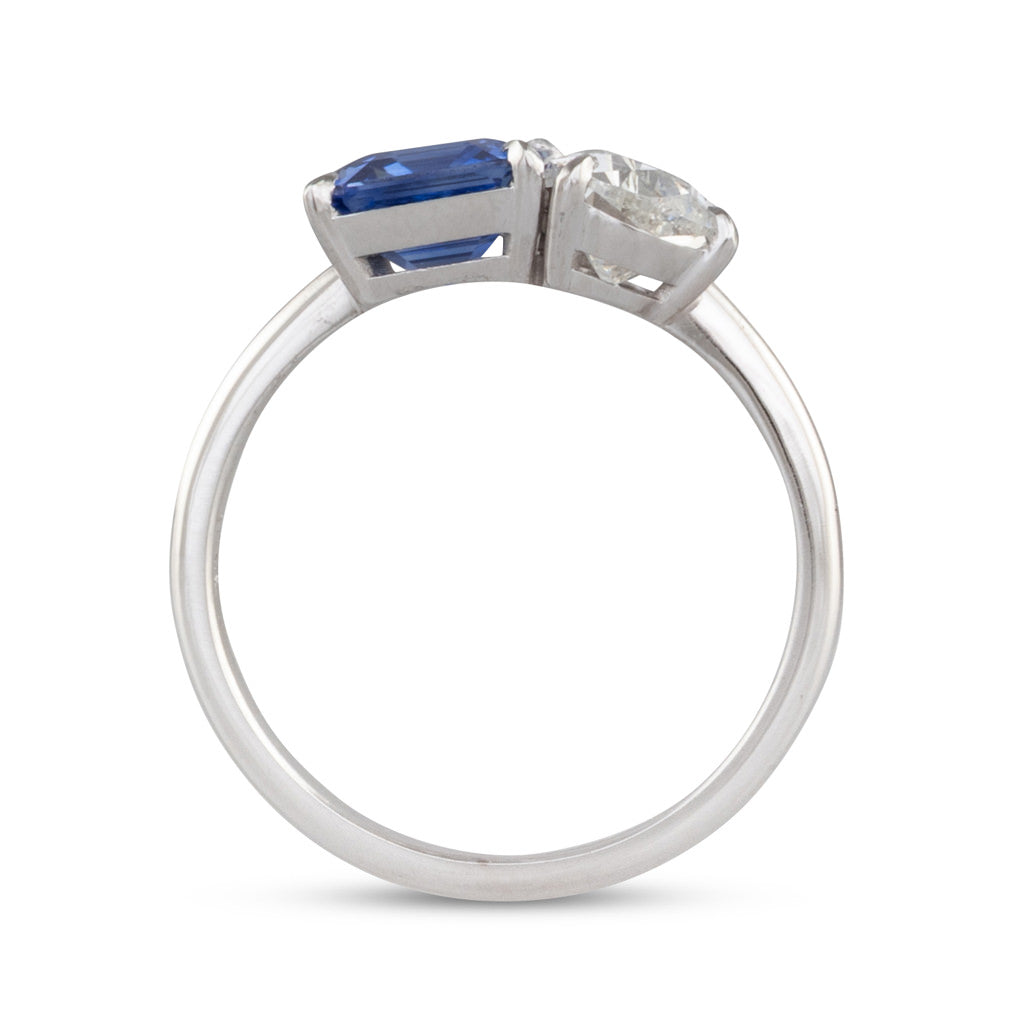 Diamond & Sapphire Toi et Moi Ring