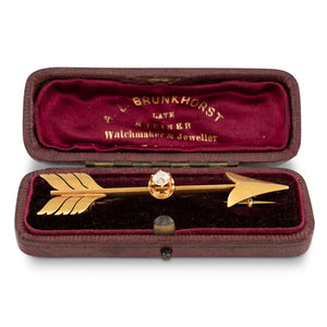 Arrow Brooch with Diamond