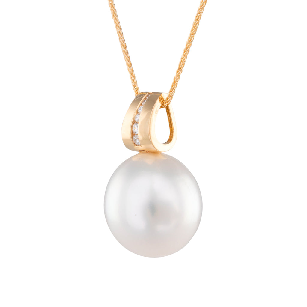 14mm South Sea & Diamond Pendant