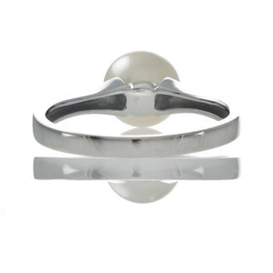 Round White Akoya Pearl Ring