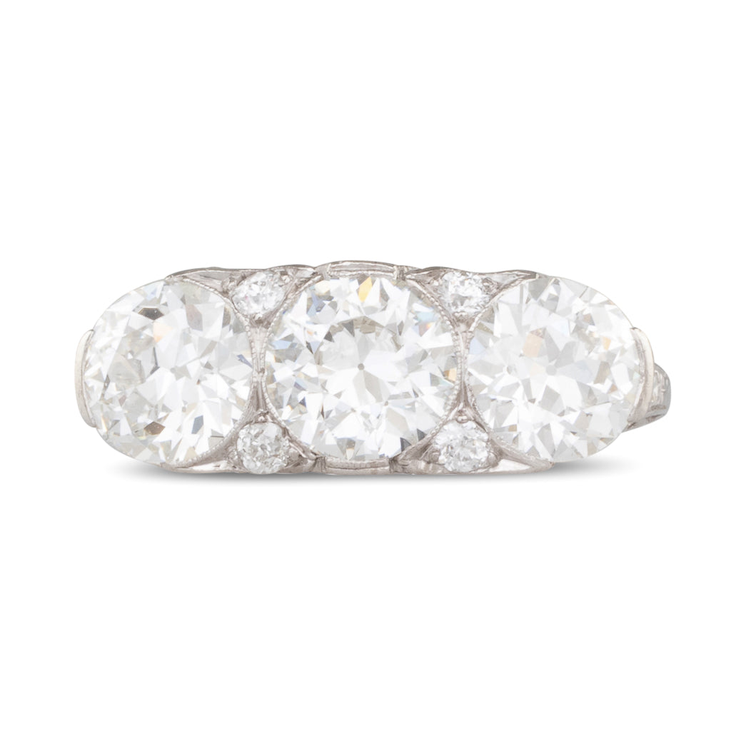 An Art Deco Three Diamond Ring