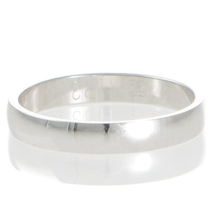 An 18ct White Gold Wedding Ring