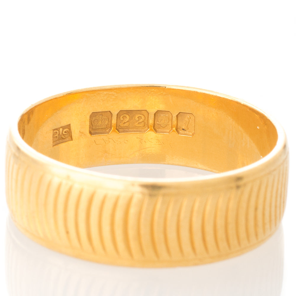 Patterned Gold Wedding Band