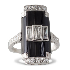 An Onyx Plaque Ring