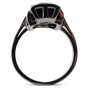 An Onyx Plaque Ring