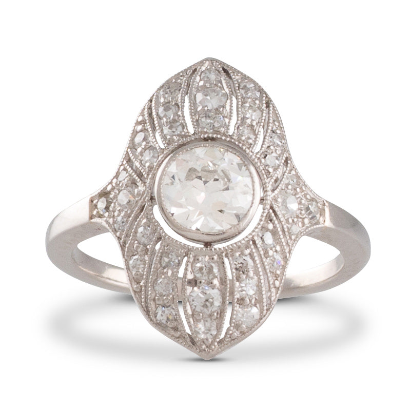 Art Deco Diamond Ring in Platinum