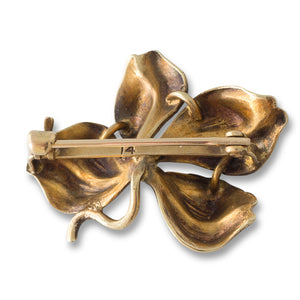 An Enamel Flower Brooch