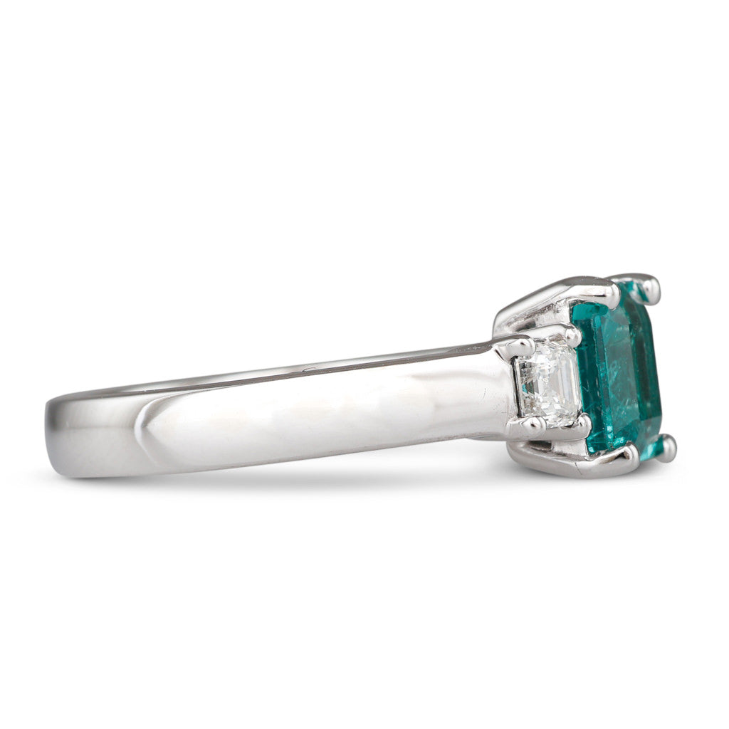 1.07ct Emerald & Diamond Ring