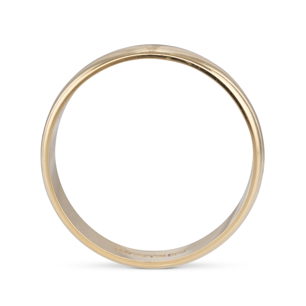 An 18ct Yellow Gold Wedding Band
