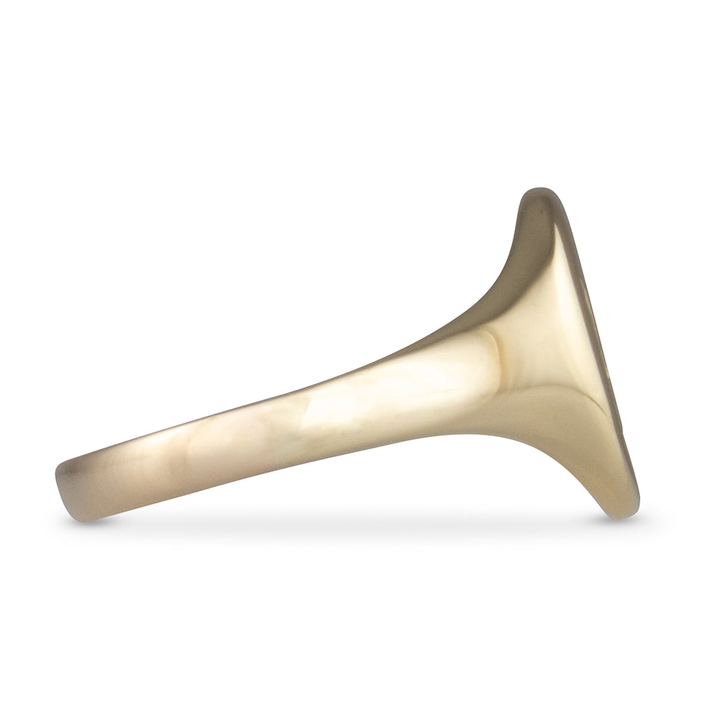 An 18ct Yellow Gold Signet Ring