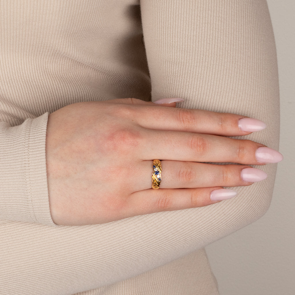 Antique Sapphire and Diamond Ring