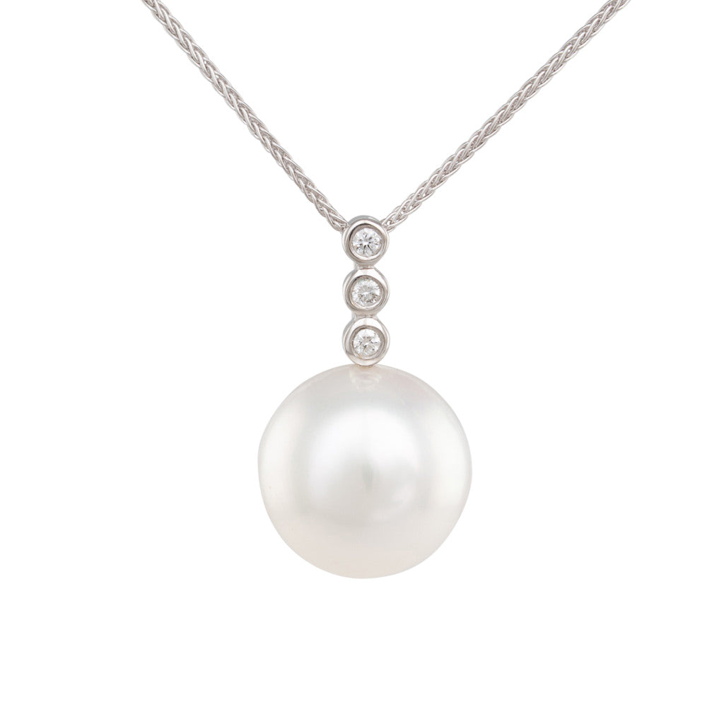 11mm South Sea & Diamond Pendant