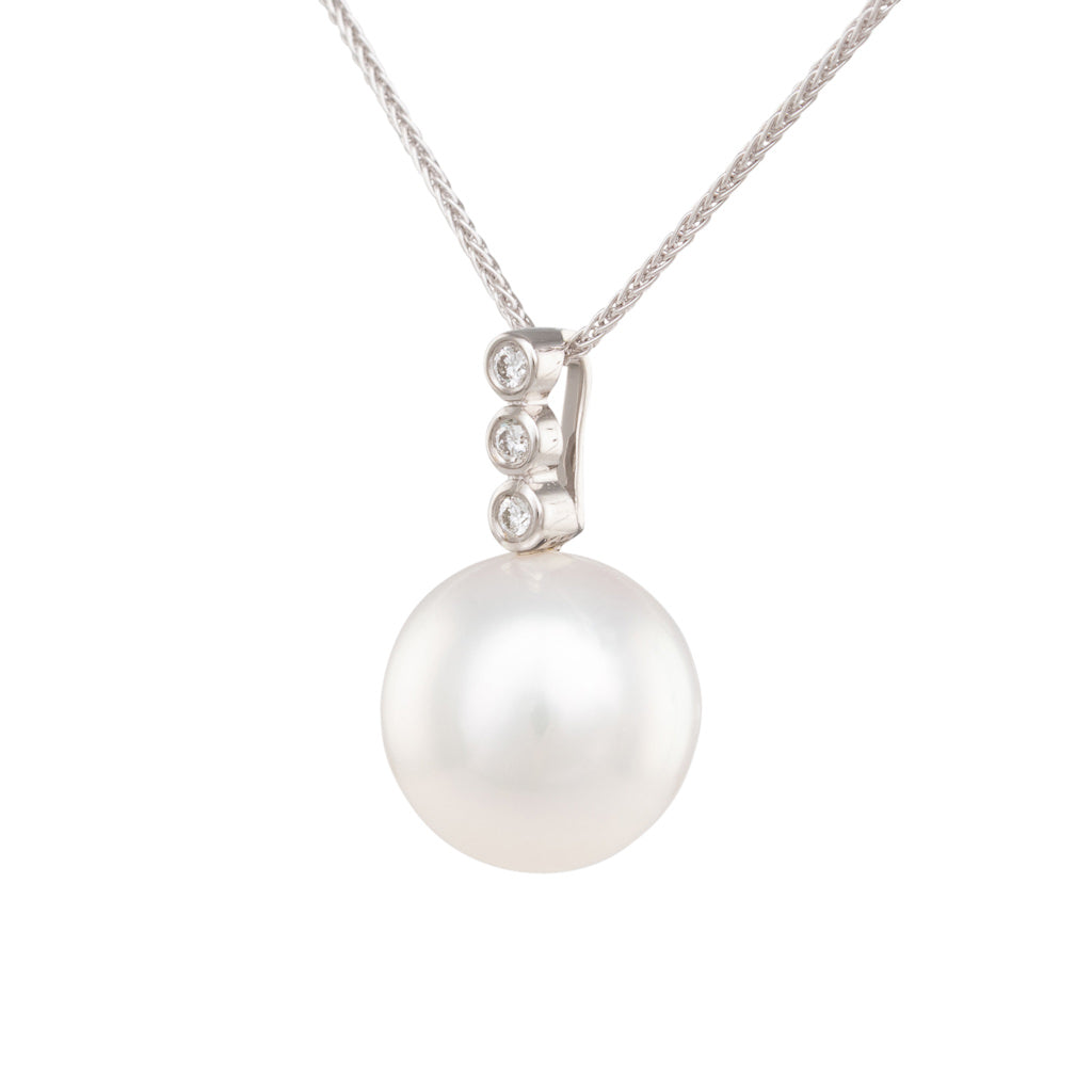 11mm South Sea & Diamond Pendant