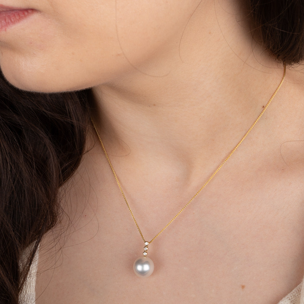 11mm South Sea & Diamond Pendant