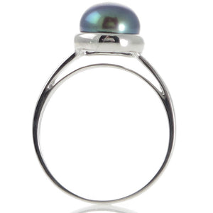 A Black Freshwater Pearl Ring