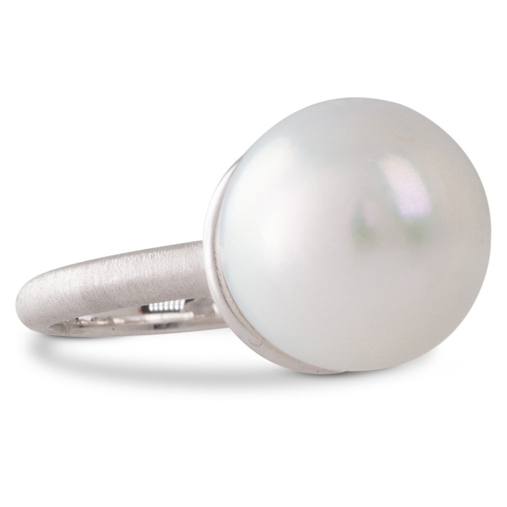 White South Sea Pearl Ring