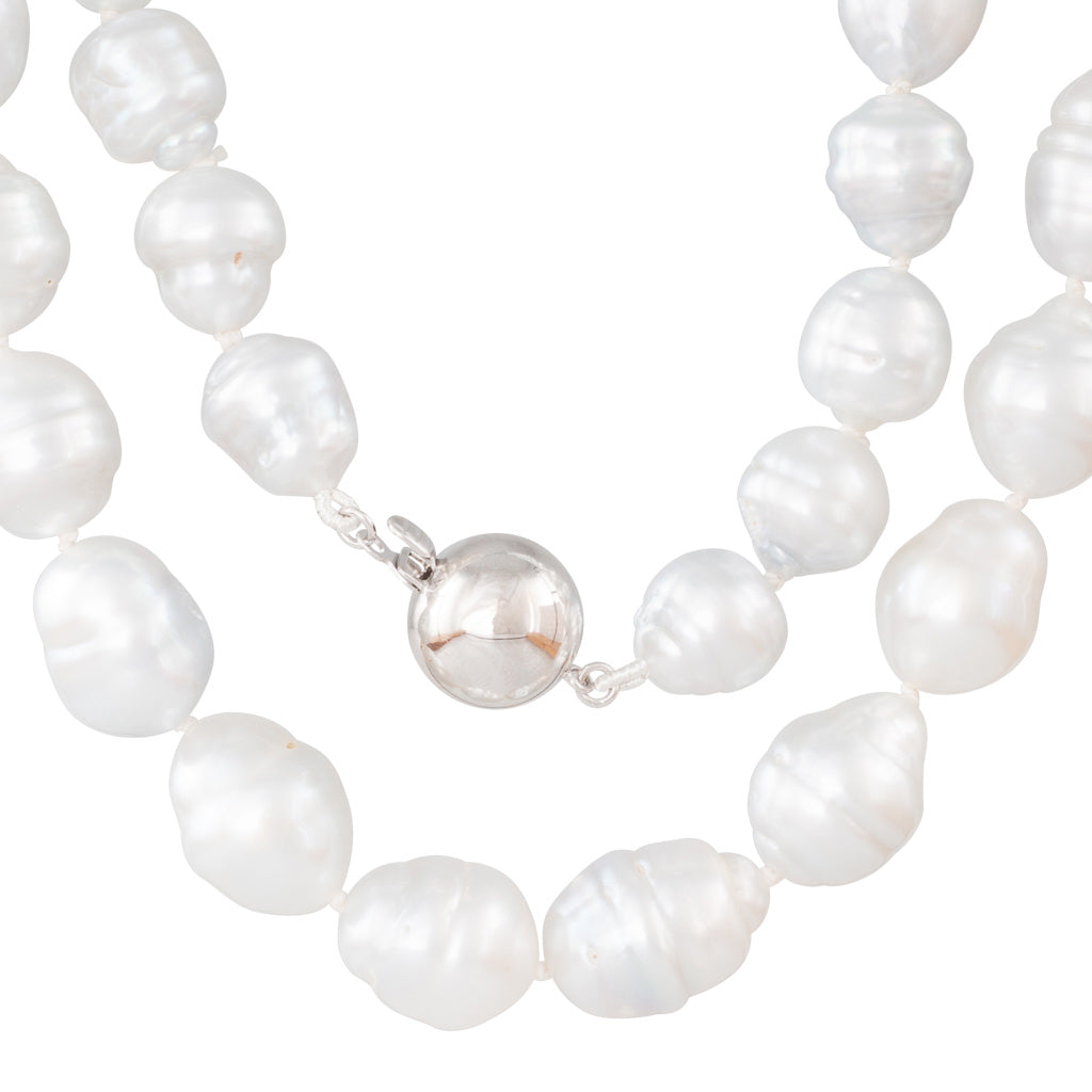 Opera Baroque White South Sea