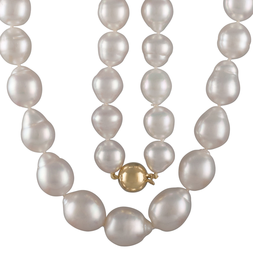 Baroque White South Sea Strand