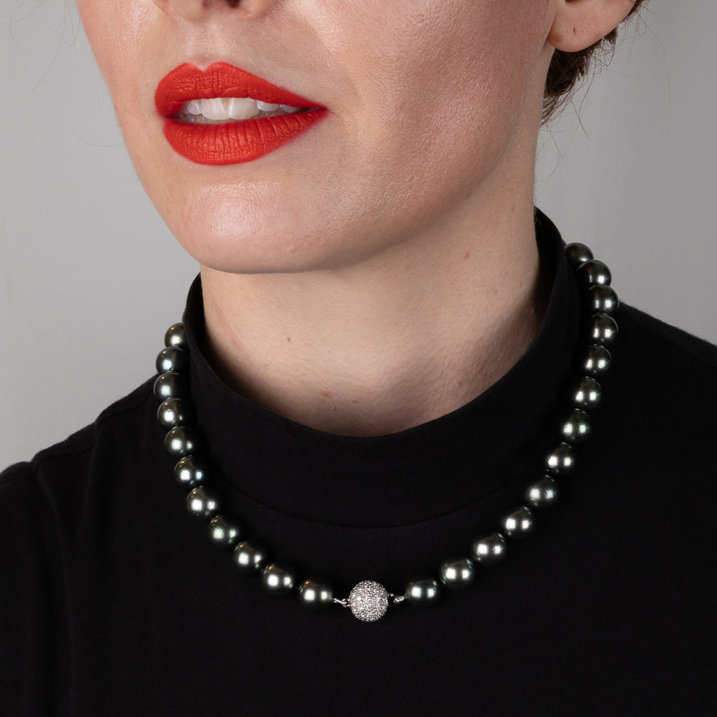 Peacock Green Tahitian Pearl Strand