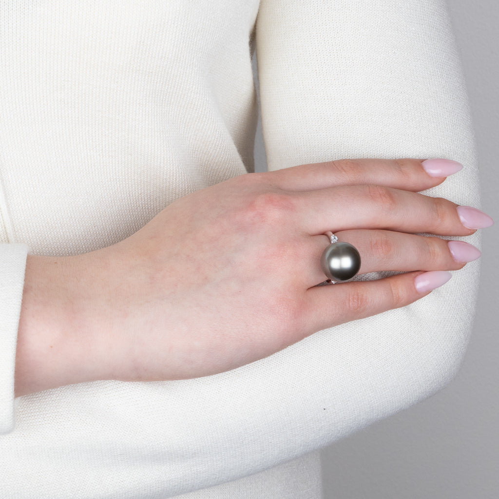 15mm Tahitian Pearl & Diamond Ring