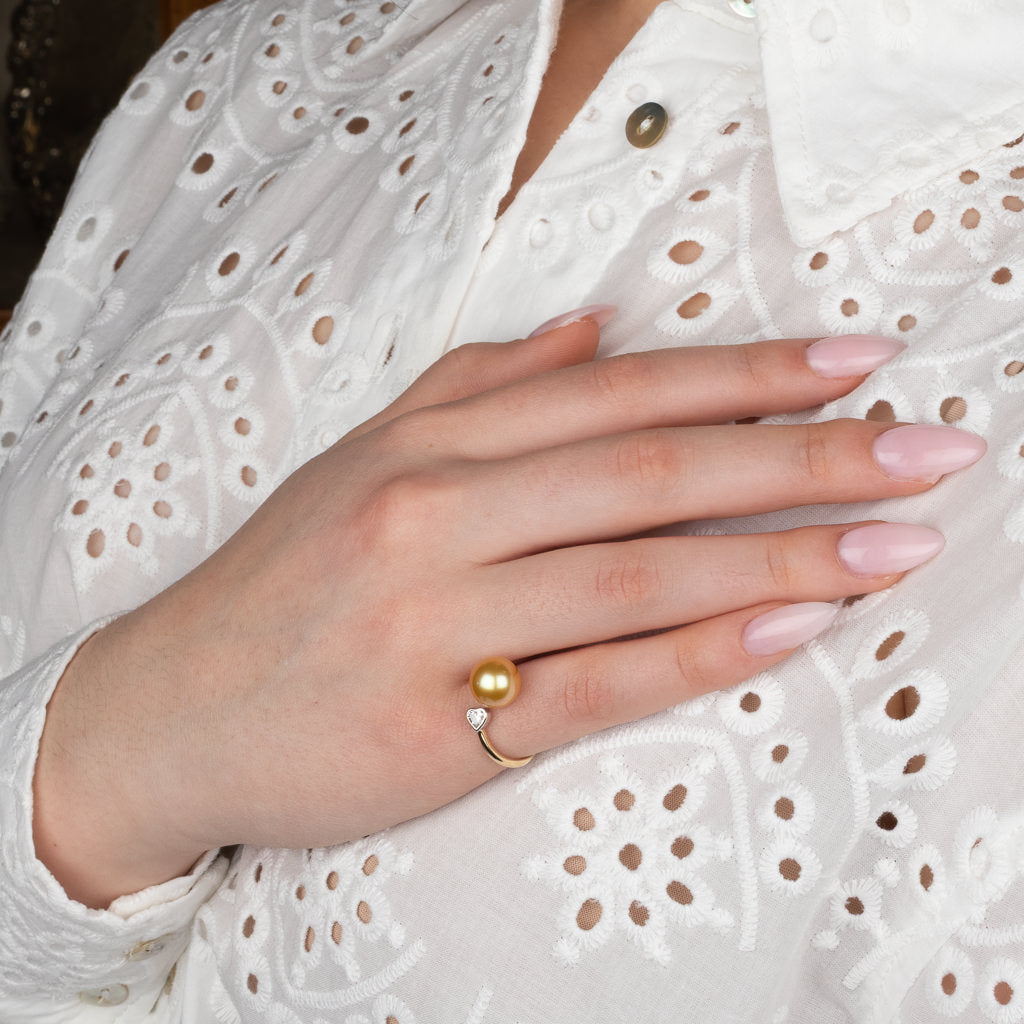 Gold South Sea & Heart Diamond Ring