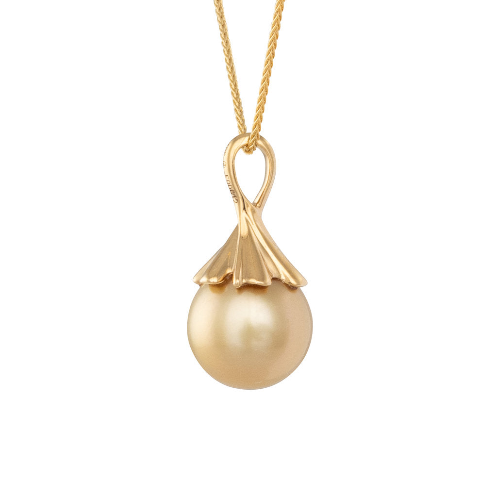 11mm Gold South Sea Pearl Pendant