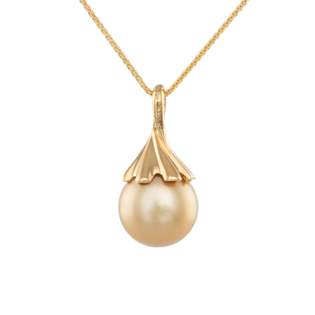 11mm Gold South Sea Pearl Pendant